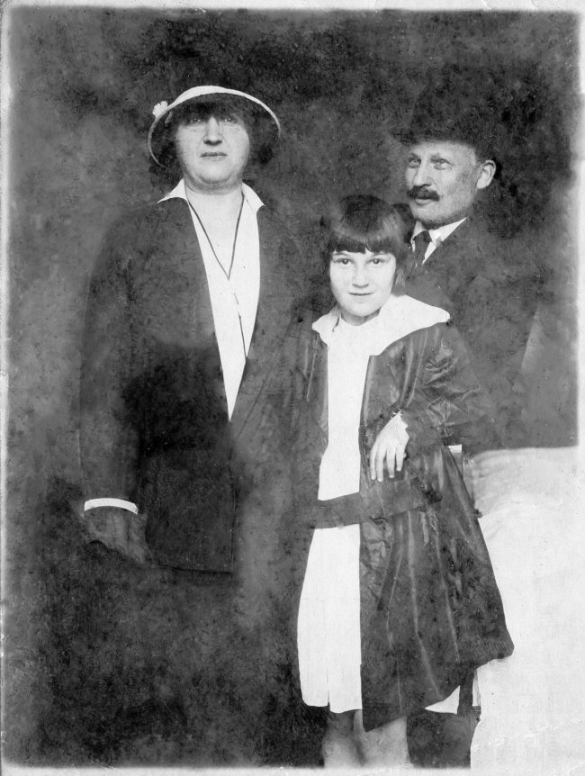 Anna i Maksymilian Rosenstein z córką Erną